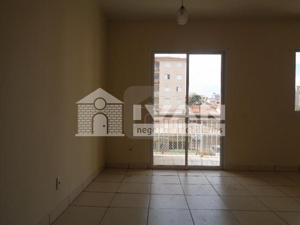 Comprar Apartamento / Padrão em Uberlândia R$ 220.000,00 - Foto 14