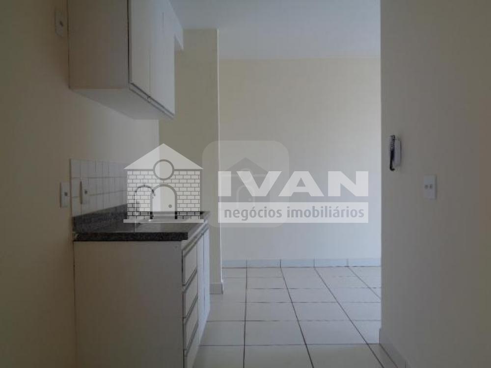 Comprar Apartamento / Padrão em Uberlândia R$ 220.000,00 - Foto 24