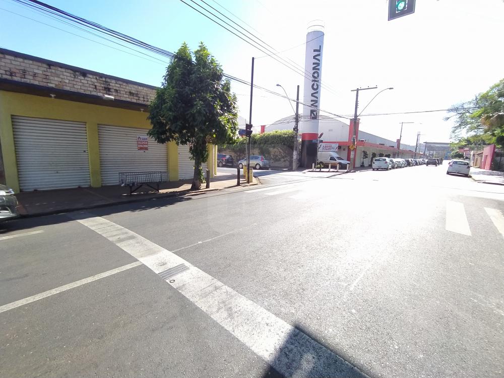 Alugar Comercial / Casa Comercial em Uberlândia R$ 3.500,00 - Foto 1