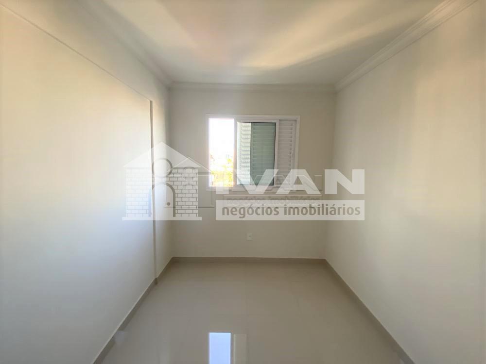 Comprar Apartamento / Padrão em Uberlândia R$ 770.000,00 - Foto 8