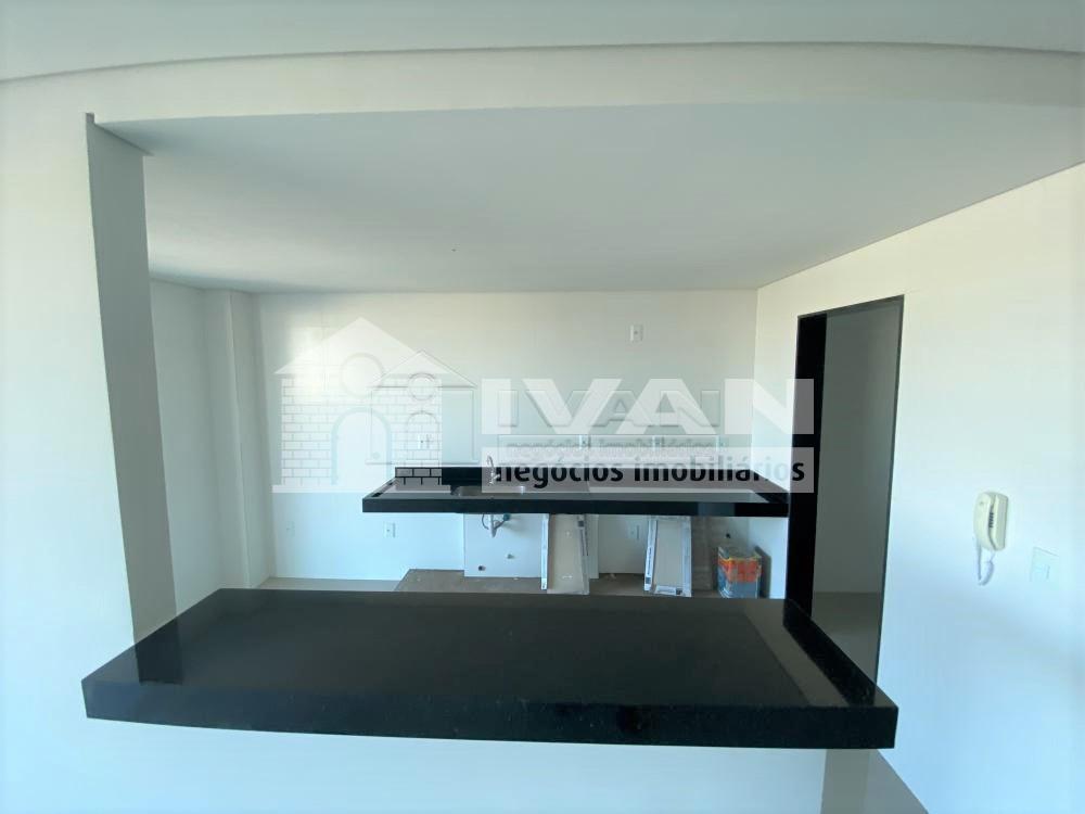 Comprar Apartamento / Padrão em Uberlândia R$ 770.000,00 - Foto 17