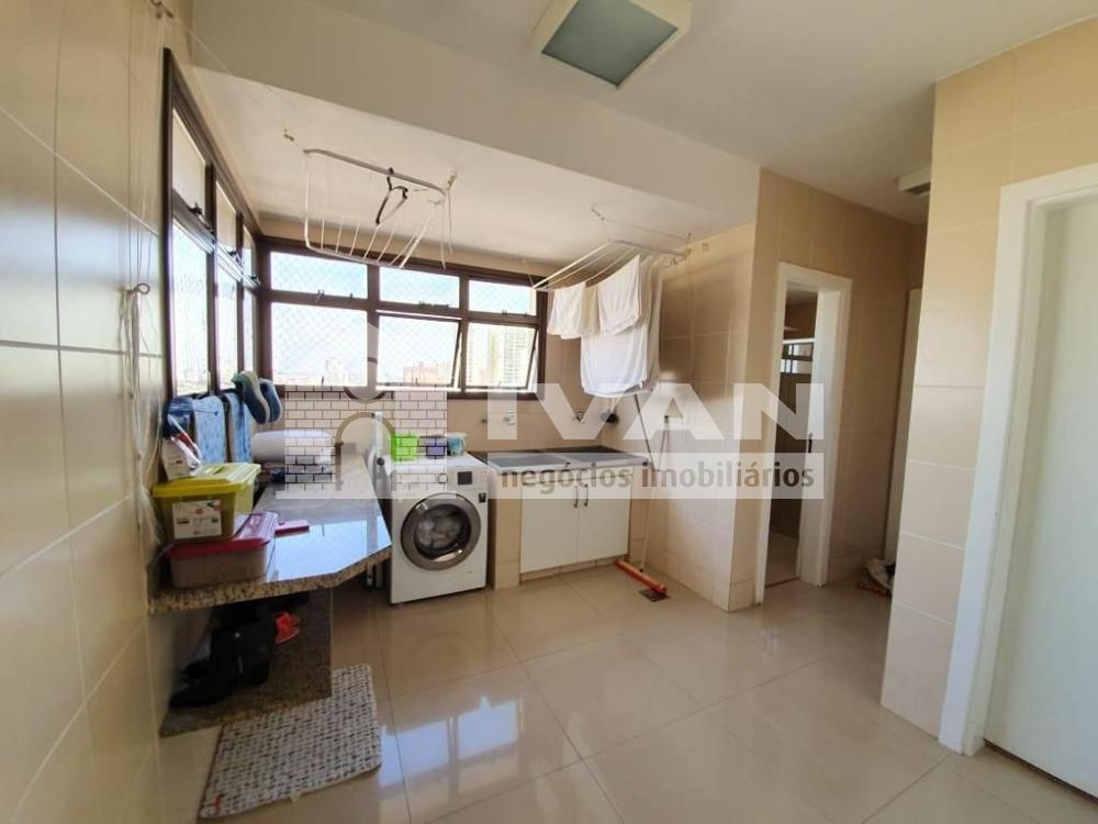 Comprar Apartamento / Padrão em Uberlândia R$ 812.000,00 - Foto 18