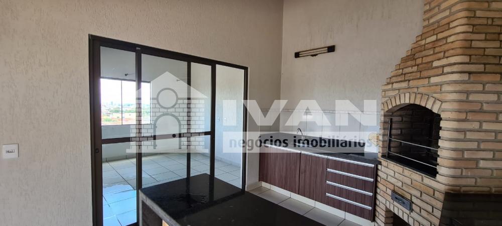 Alugar Apartamento / Sobrado em Uberlândia R$ 4.200,00 - Foto 16
