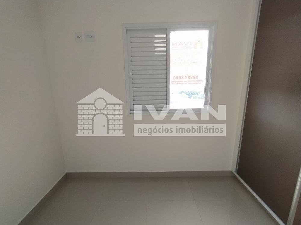 Alugar Apartamento / Padrão em Uberlândia R$ 2.500,00 - Foto 17