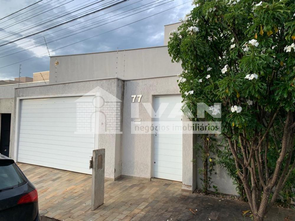 Frente da casa Comprar Casa / Padrão em Uberlândia R$ 750.000,00 - Foto 1