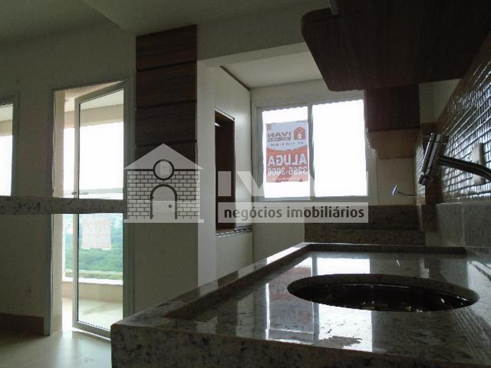 Alugar Apartamento / Loft em Uberlandia R$ 1.500,00 - Foto 11