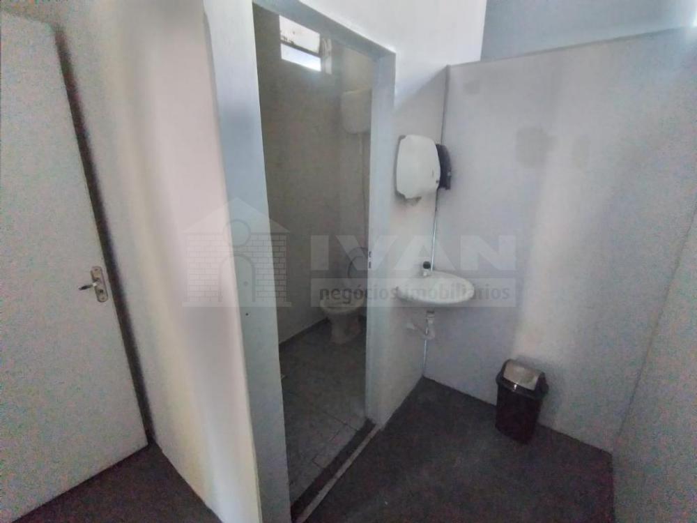 Alugar Comercial / Cômodo em Uberlândia R$ 3.000,00 - Foto 7