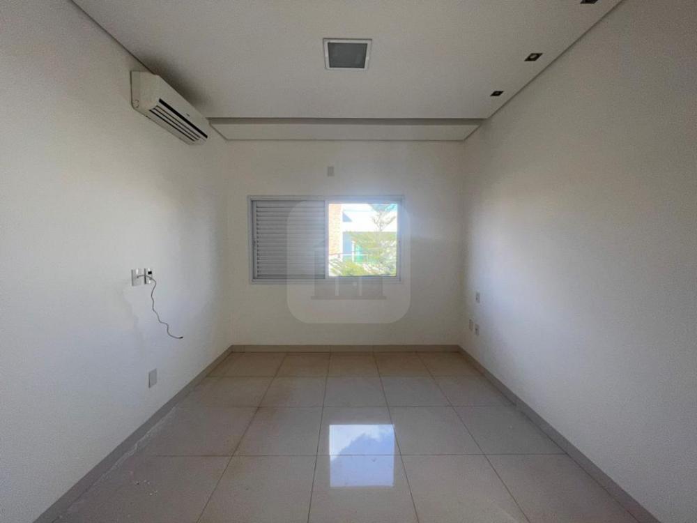 Alugar Casa / Condomínio em Uberlandia R$ 10.000,00 - Foto 17