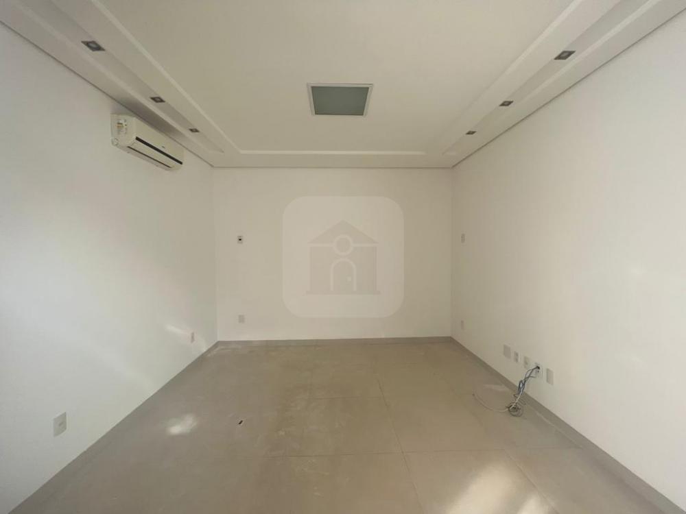 Alugar Casa / Condomínio em Uberlandia R$ 10.000,00 - Foto 22