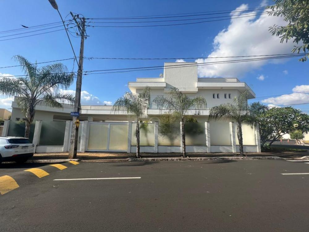 Alugar Casa / Condomínio em Uberlandia R$ 10.000,00 - Foto 1 Alugar Casa / Condomínio em Uberlandia R$ 10.000,00 - Foto 1