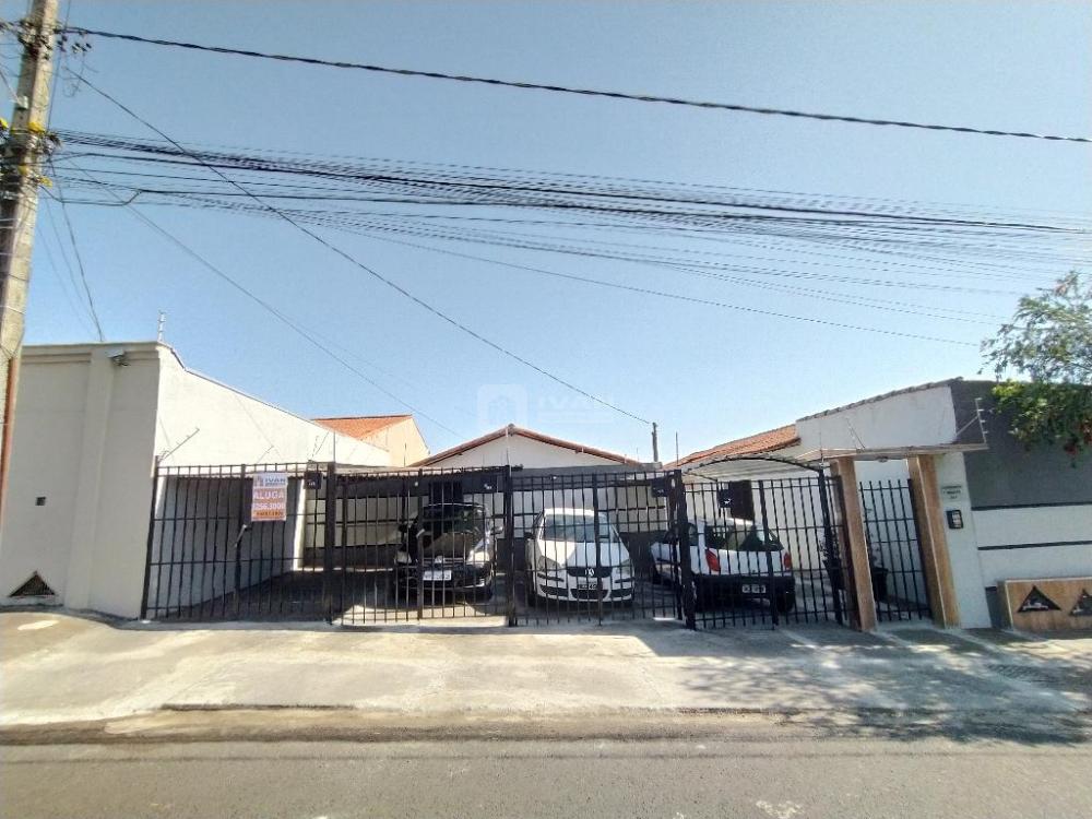 Alugar Casa / Condomínio em Uberlândia R$ 850,00 - Foto 1