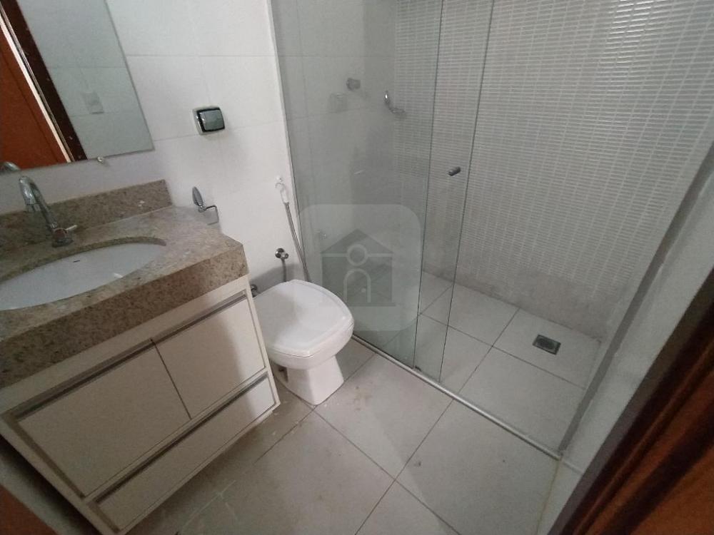 Alugar Apartamento / Padrão em Uberlândia R$ 1.500,00 - Foto 16