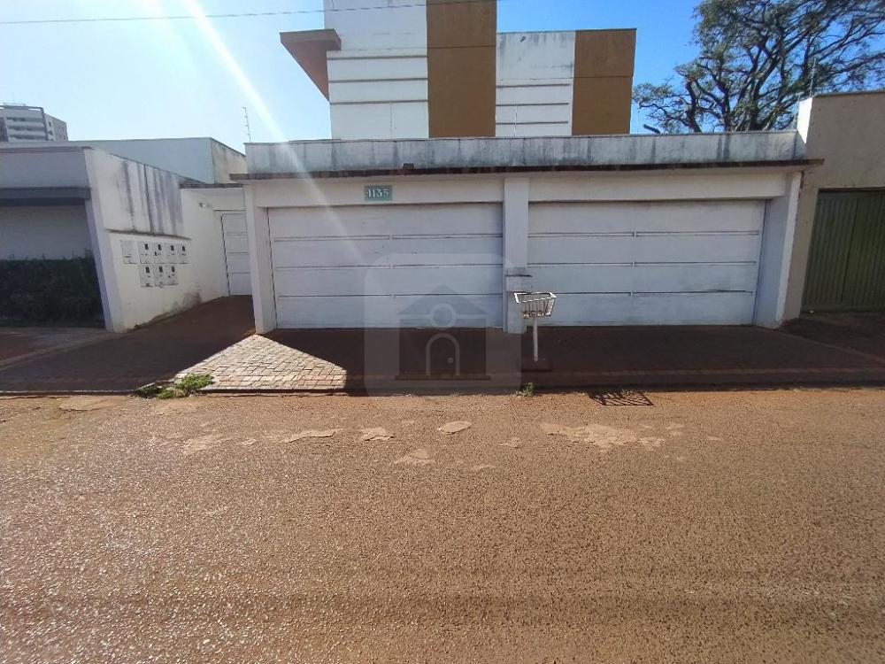 Alugar Apartamento / Padrão em Uberlândia R$ 1.500,00 - Foto 2