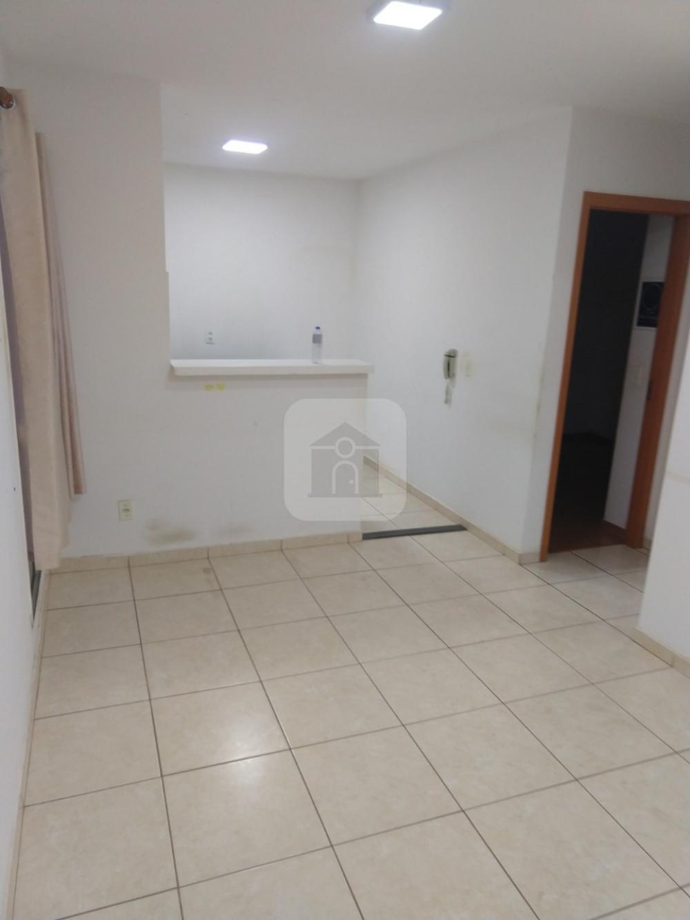 Comprar Apartamento / Padrão em Uberlandia R$ 140.000,00 - Foto 8