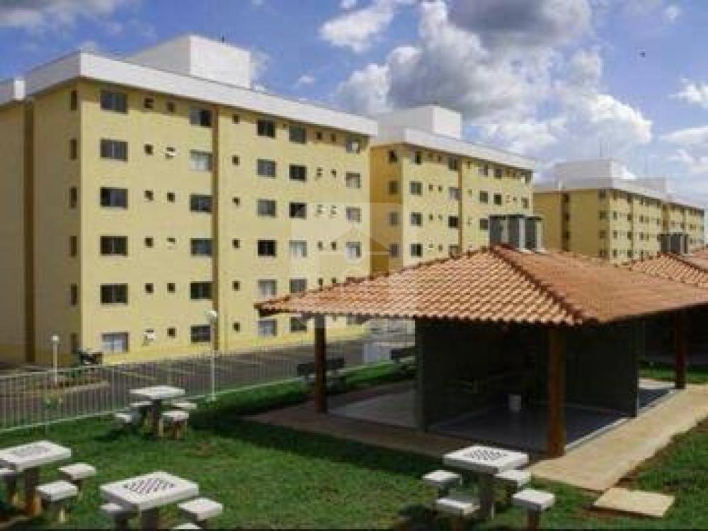 Comprar Apartamento / Loft em Uberlandia R$ 80.000,00 - Foto 2