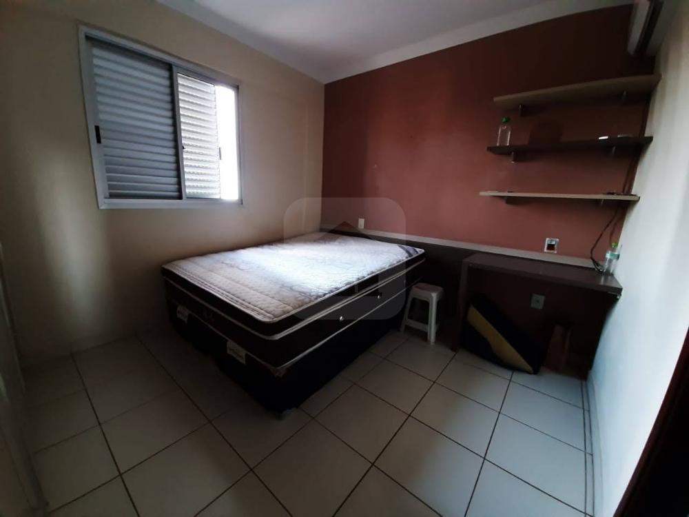 Comprar Apartamento / Padrão em Uberlândia R$ 270.000,00 - Foto 12