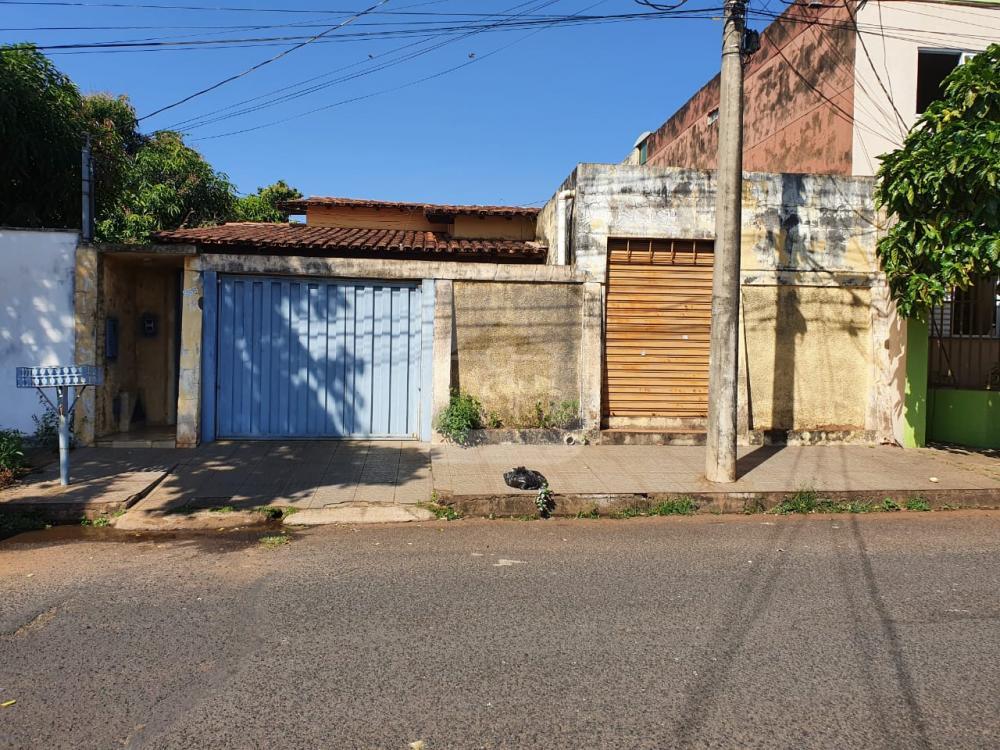 Comprar Casa / Padrão em Uberlândia R$ 350.000,00 - Foto 1