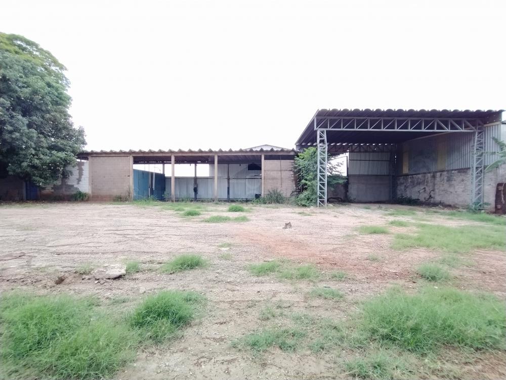 Alugar Comercial / Galpão em Uberlândia R$ 14.000,00 - Foto 26