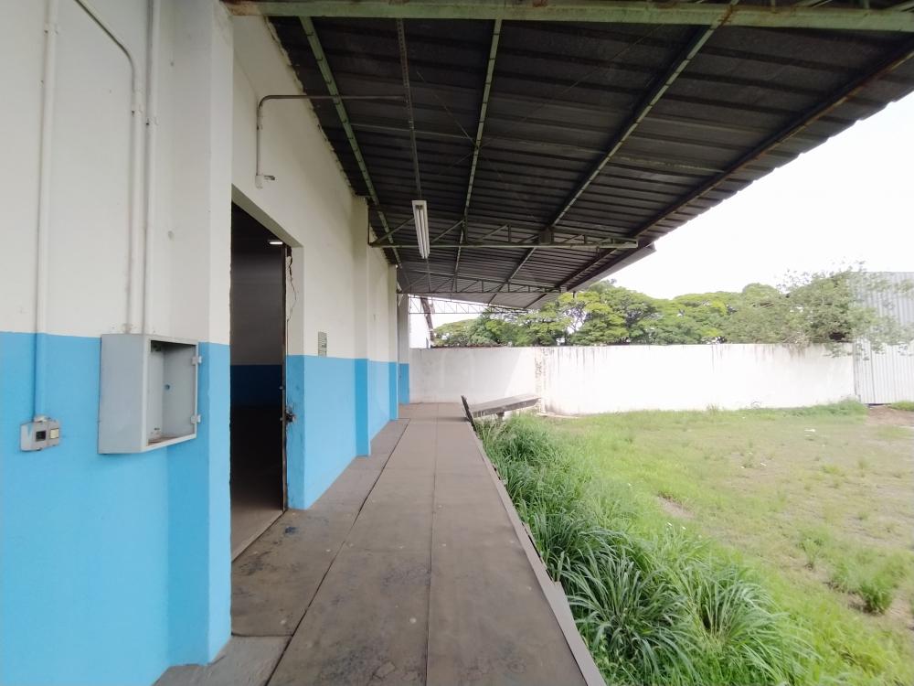 Alugar Comercial / Galpão em Uberlândia R$ 14.000,00 - Foto 16