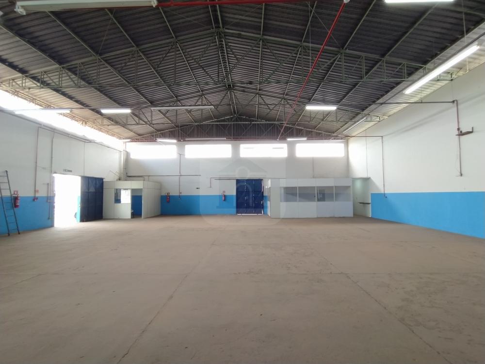 Alugar Comercial / Galpão em Uberlândia R$ 14.000,00 - Foto 6
