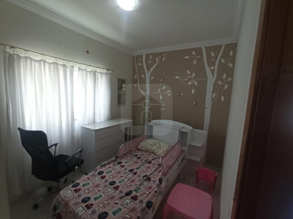 Alugar Casa / Padrão em Uberlândia R$ 3.900,00 - Foto 9