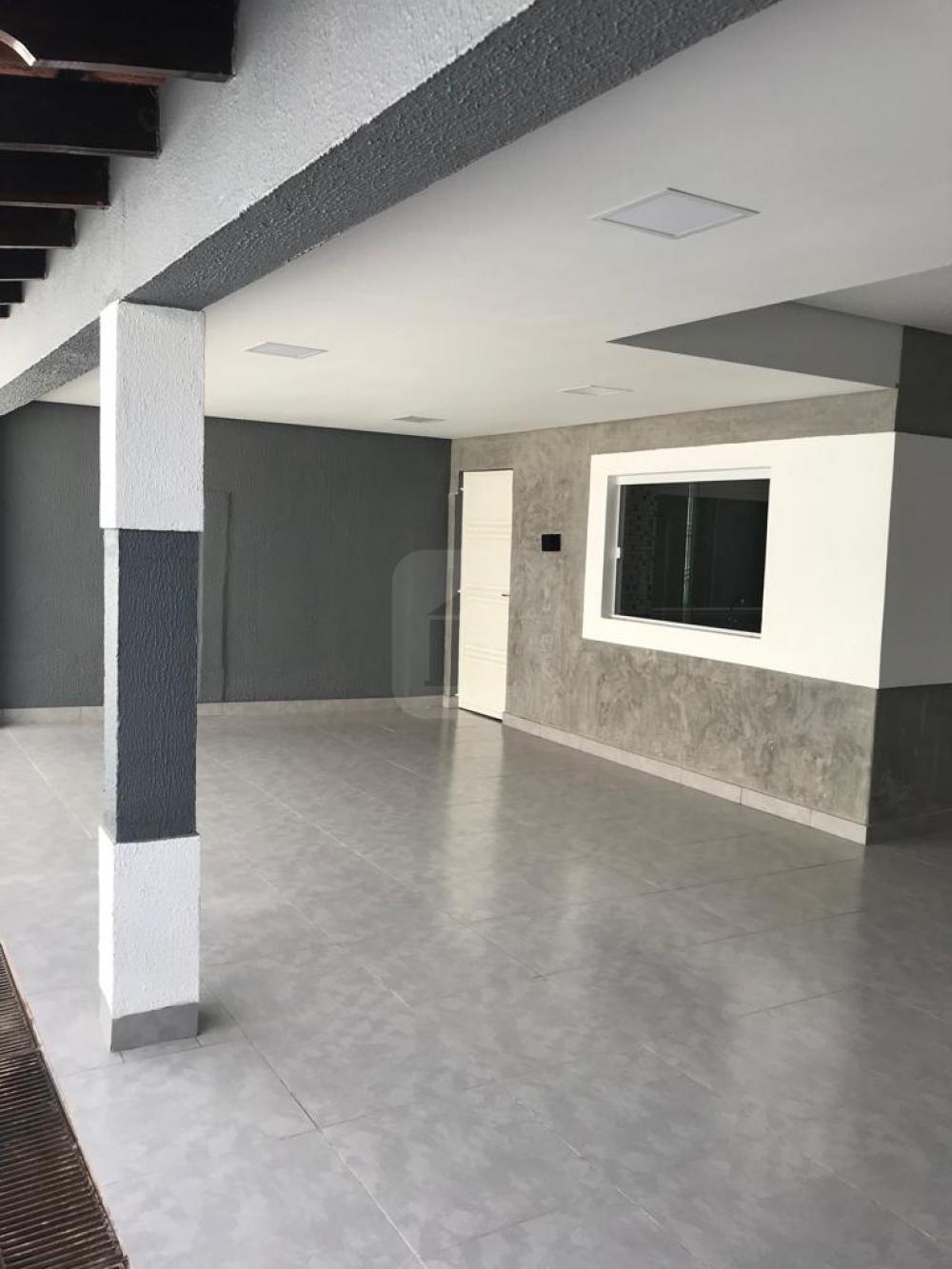 Comprar Casa / Padrão em Uberlândia R$ 690.000,00 - Foto 2
