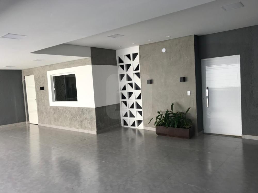 Comprar Casa / Padrão em Uberlândia R$ 690.000,00 - Foto 3