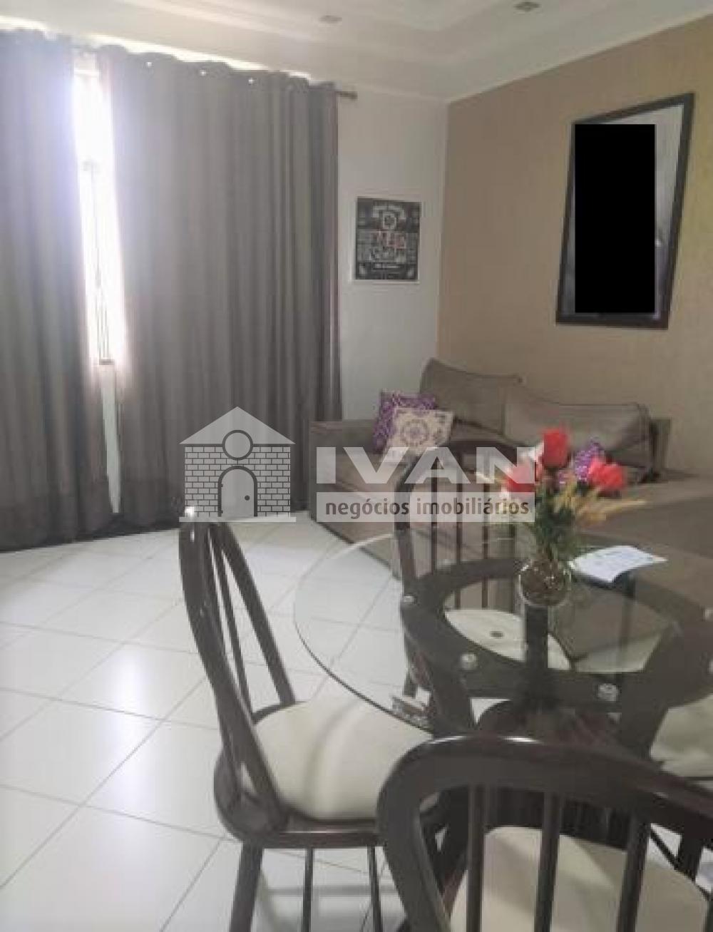 Comprar Apartamento / Padrão em Uberlândia R$ 400.000,00 - Foto 1