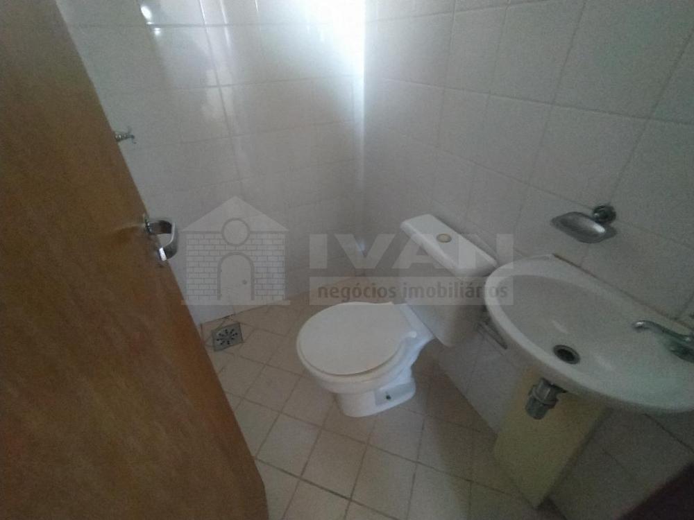 Alugar Apartamento / Padrão em Uberlândia R$ 3.000,00 - Foto 12