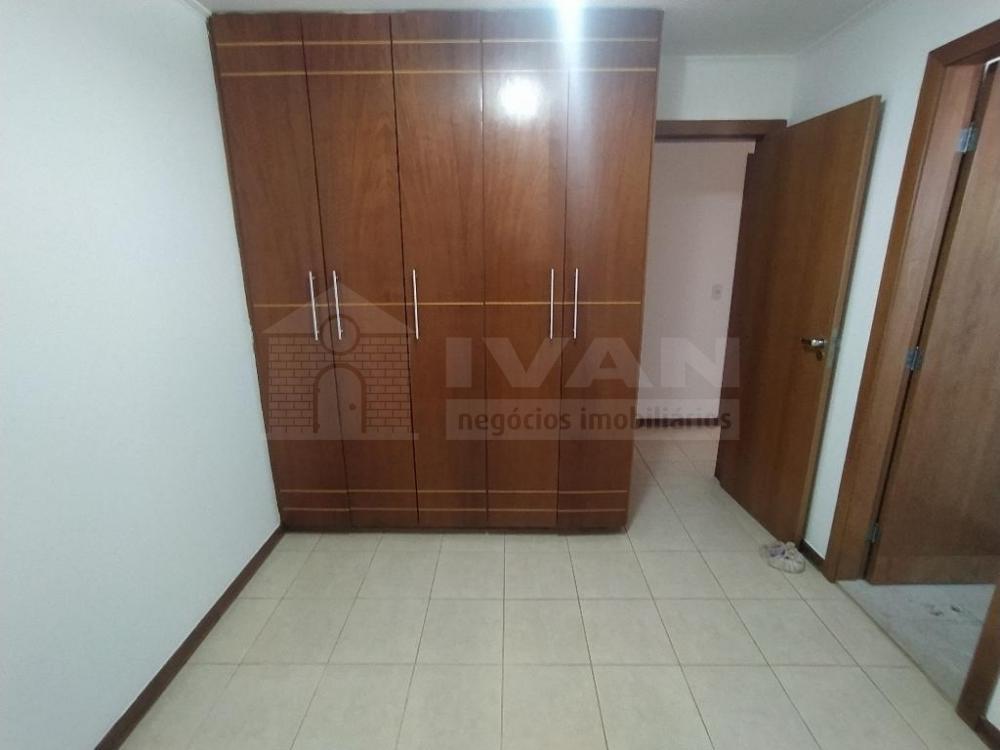 Alugar Apartamento / Padrão em Uberlândia R$ 3.000,00 - Foto 14