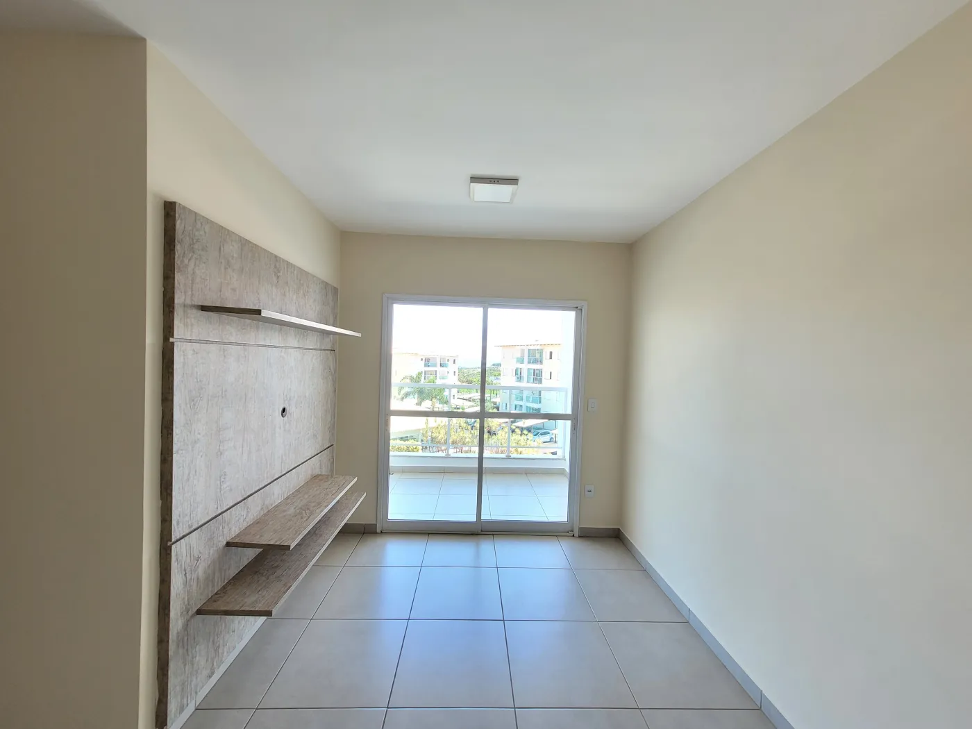 Alugar Apartamento / Padrão em Uberlândia R$ 2.200,00 - Foto 6