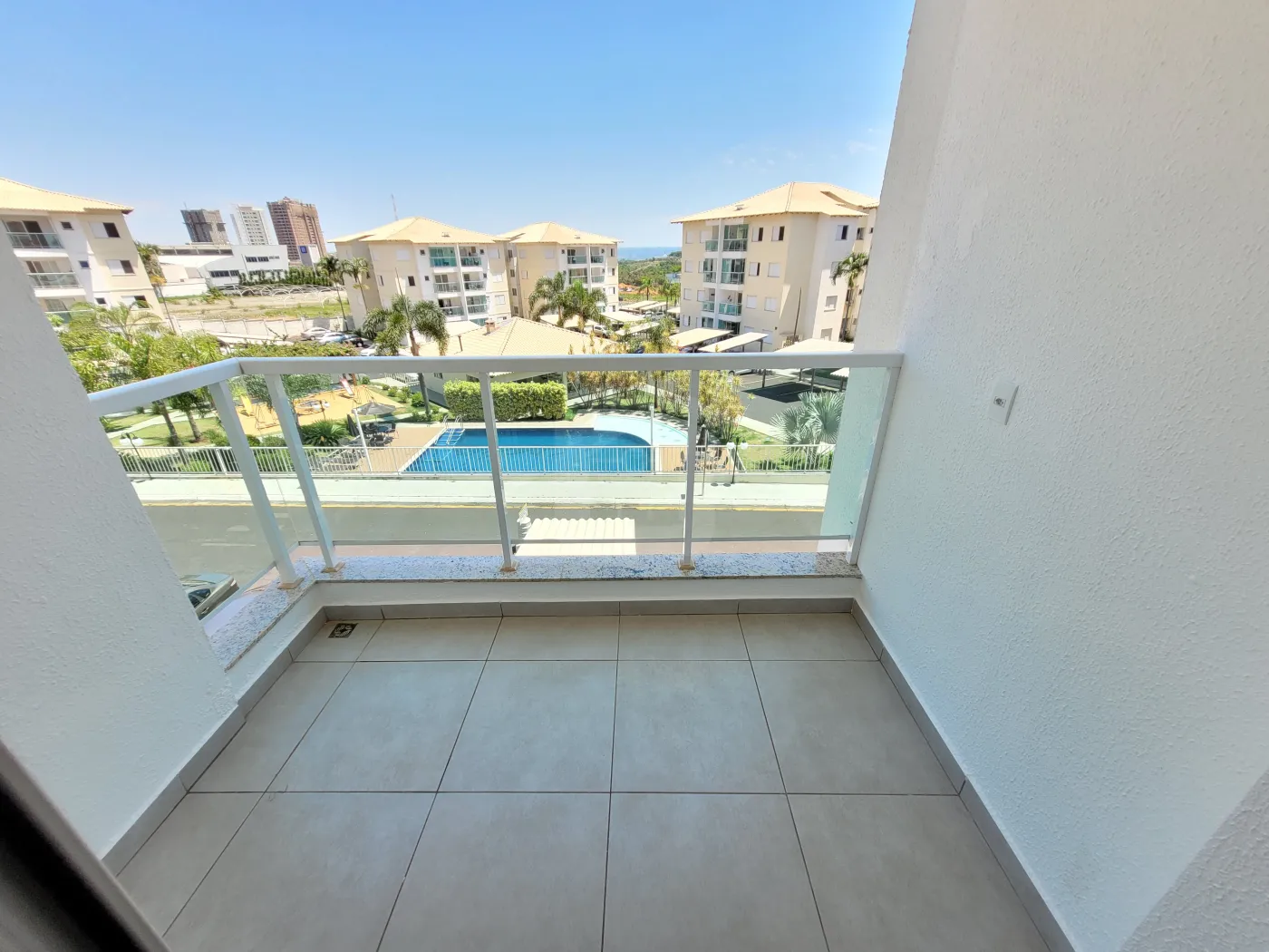 Alugar Apartamento / Padrão em Uberlândia R$ 2.200,00 - Foto 8