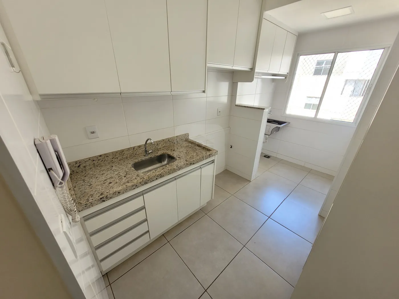 Alugar Apartamento / Padrão em Uberlândia R$ 2.200,00 - Foto 9