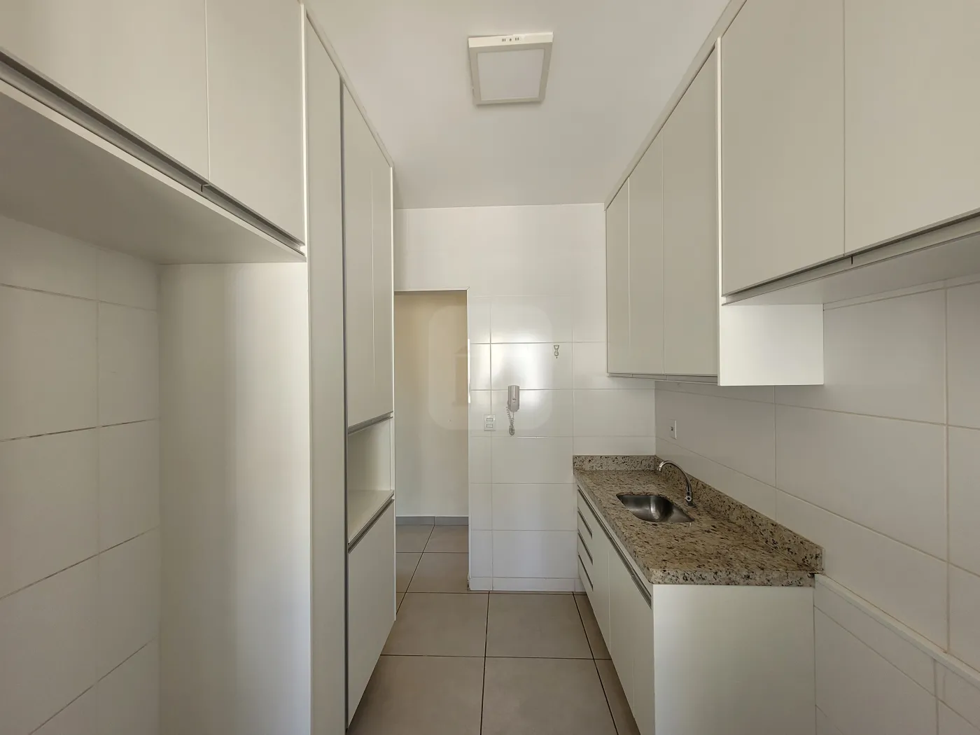 Alugar Apartamento / Padrão em Uberlândia R$ 2.200,00 - Foto 11