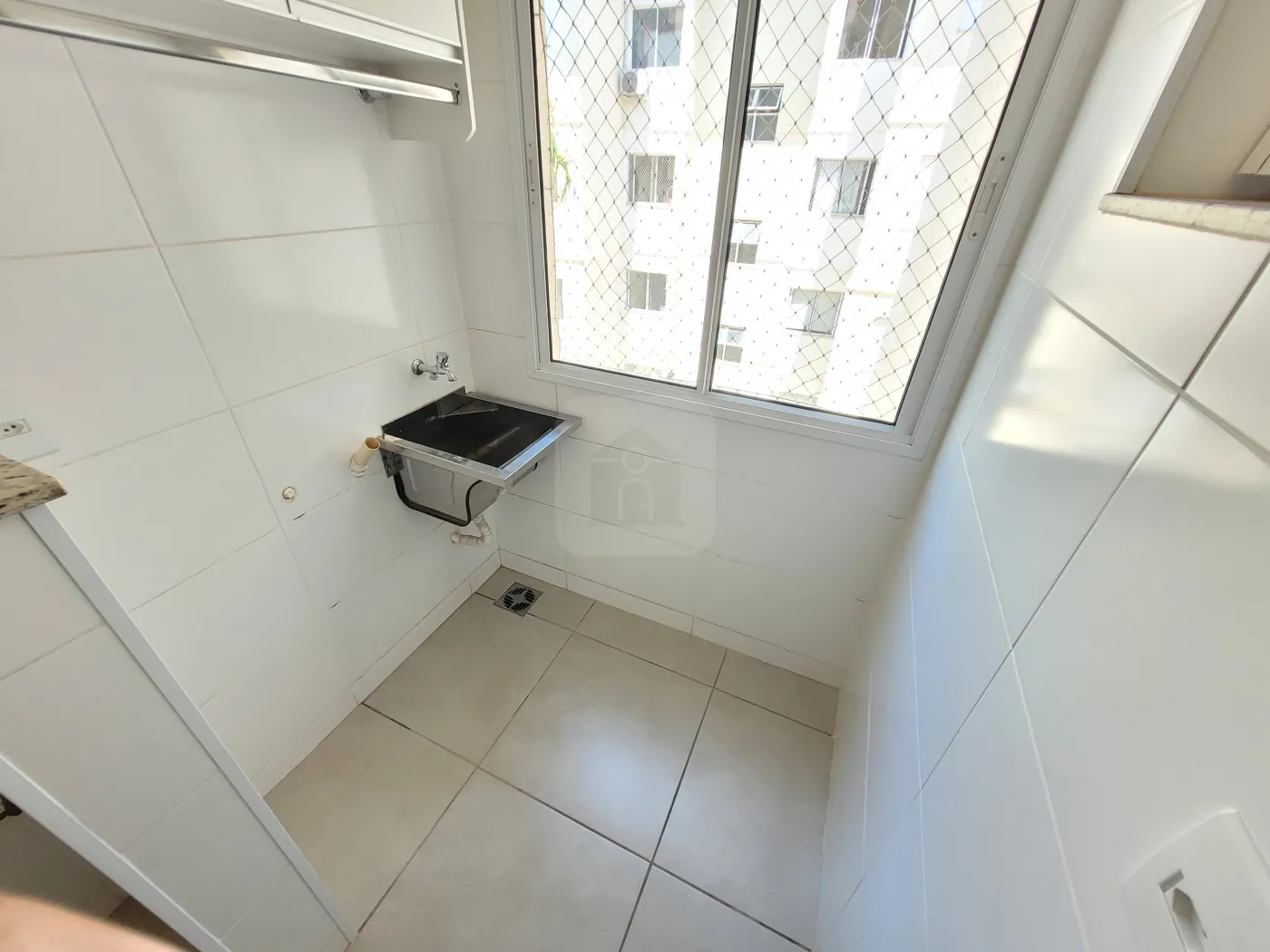 Alugar Apartamento / Padrão em Uberlândia R$ 2.200,00 - Foto 12