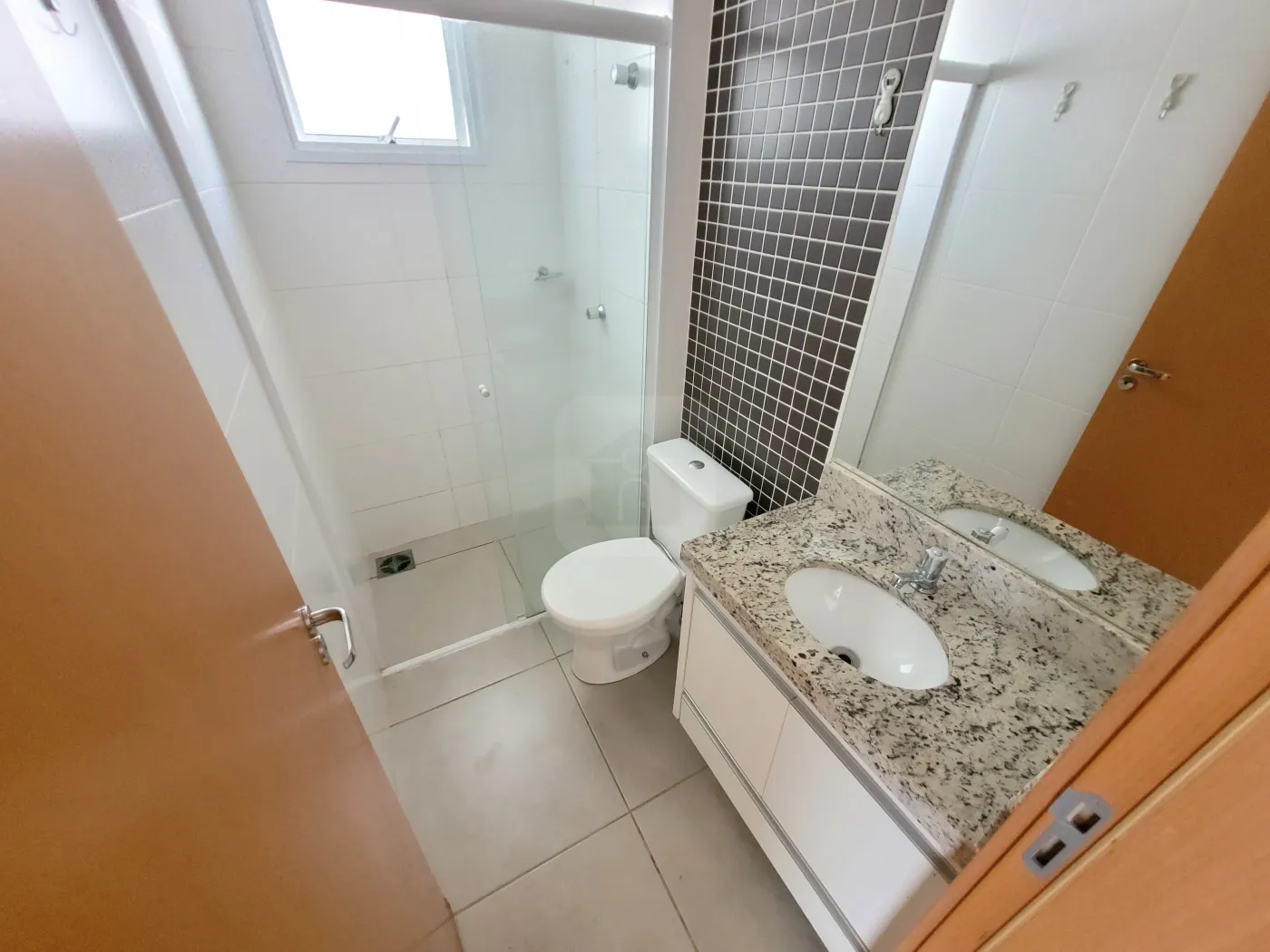 Alugar Apartamento / Padrão em Uberlândia R$ 2.200,00 - Foto 19
