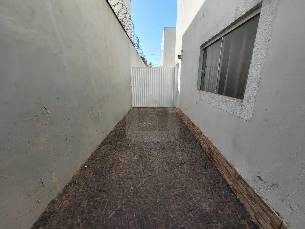 Alugar Casa / Condomínio ou Loteamento Fechado em Uberlândia R$ 1.600,00 - Foto 29