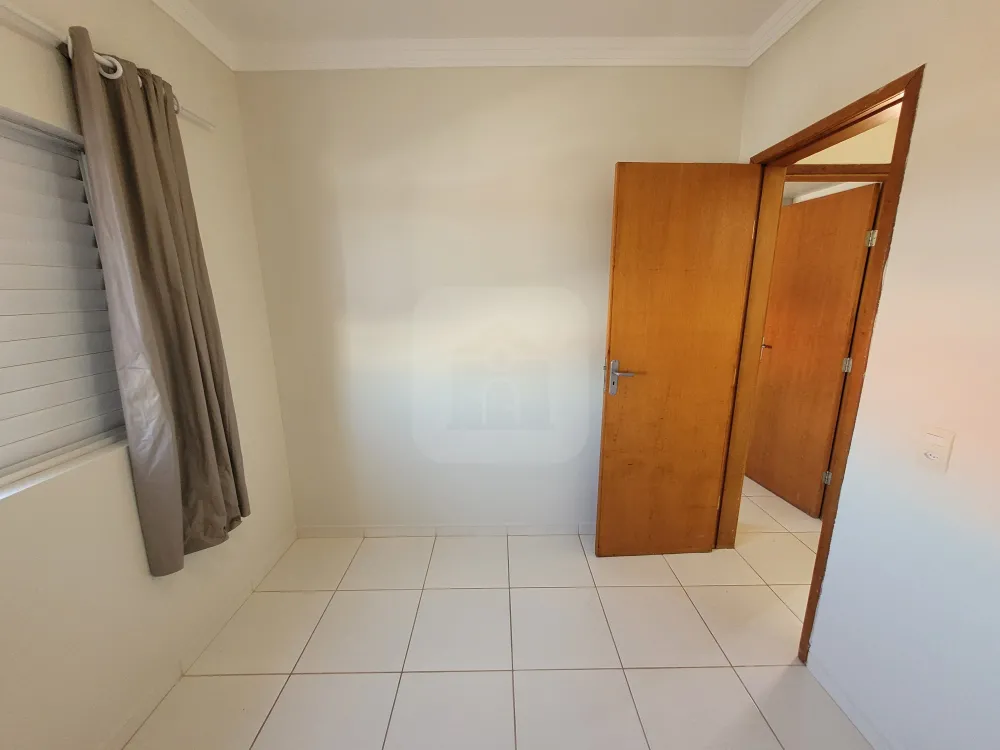 Alugar Casa / Condomínio ou Loteamento Fechado em Uberlândia R$ 1.600,00 - Foto 21