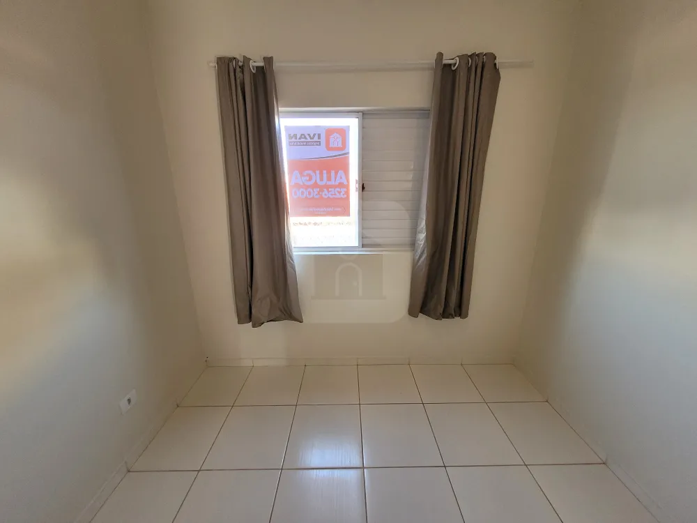 Alugar Casa / Condomínio ou Loteamento Fechado em Uberlândia R$ 1.600,00 - Foto 19