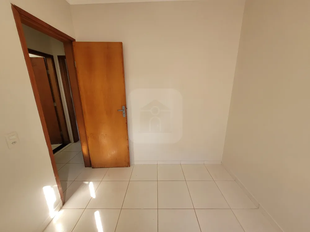 Alugar Casa / Condomínio ou Loteamento Fechado em Uberlândia R$ 1.600,00 - Foto 15