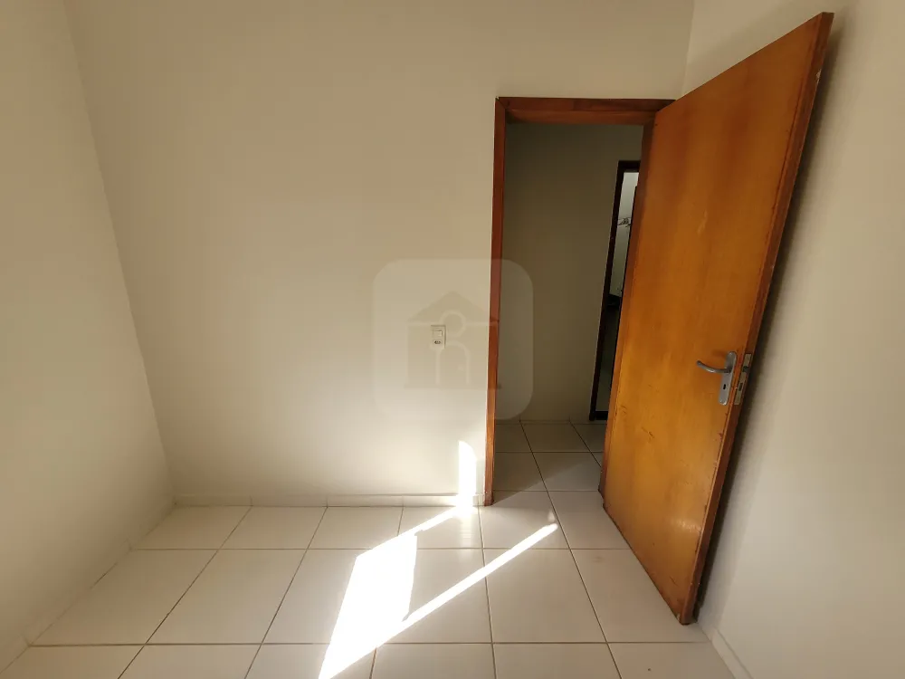 Alugar Casa / Condomínio ou Loteamento Fechado em Uberlândia R$ 1.600,00 - Foto 14