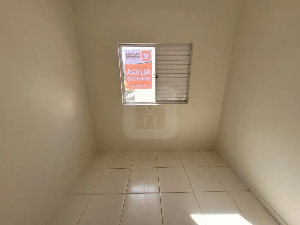 Alugar Casa / Condomínio ou Loteamento Fechado em Uberlândia R$ 1.600,00 - Foto 13