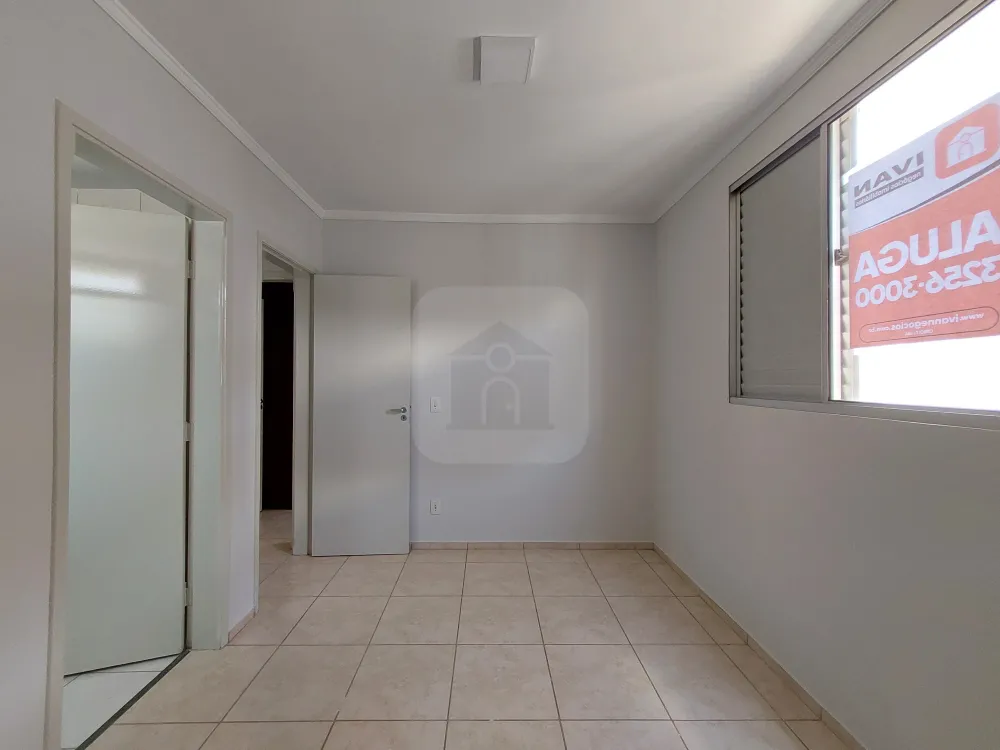 Alugar Apartamento / Padrão em Uberlândia R$ 950,00 - Foto 20