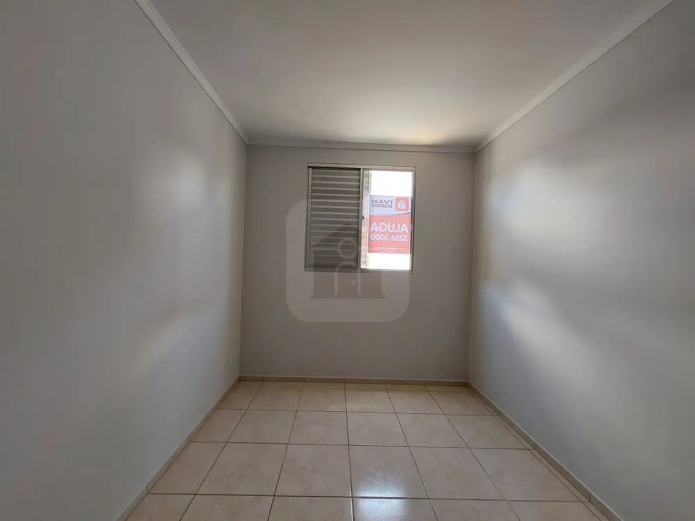 Alugar Apartamento / Padrão em Uberlândia R$ 950,00 - Foto 15