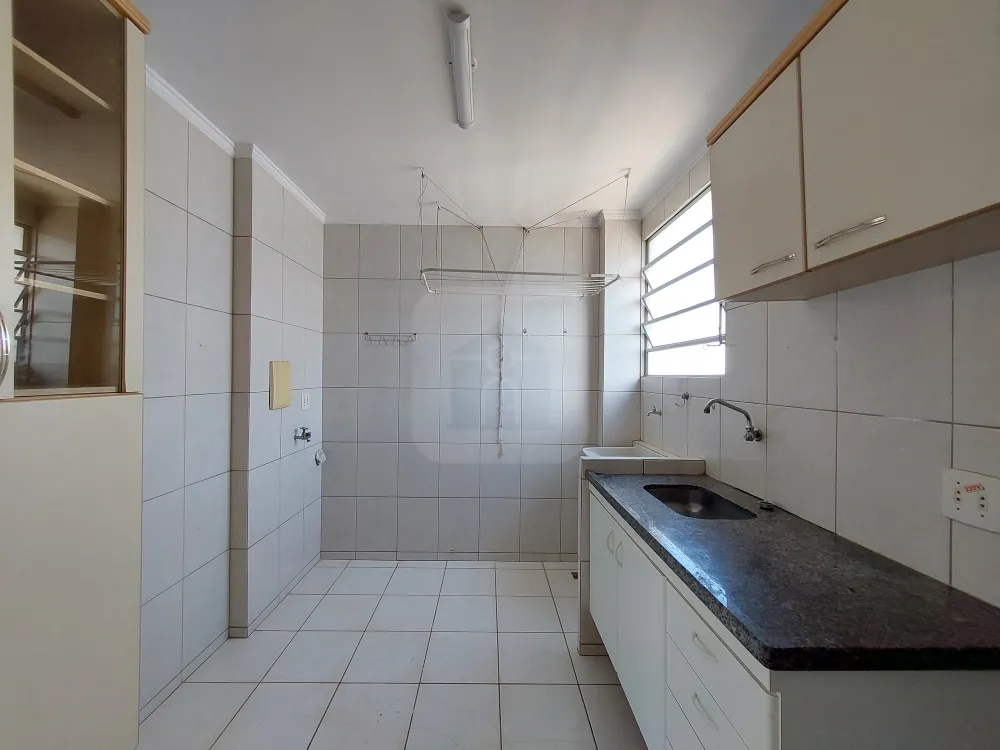 Alugar Apartamento / Padrão em Uberlândia R$ 950,00 - Foto 7