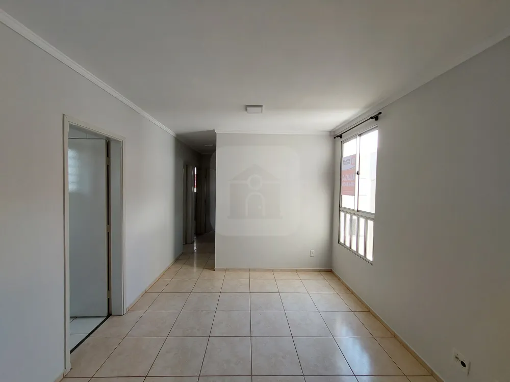 Alugar Apartamento / Padrão em Uberlândia R$ 950,00 - Foto 6