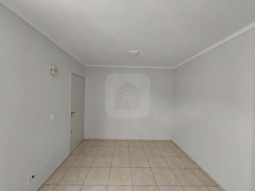 Alugar Apartamento / Padrão em Uberlândia R$ 950,00 - Foto 5