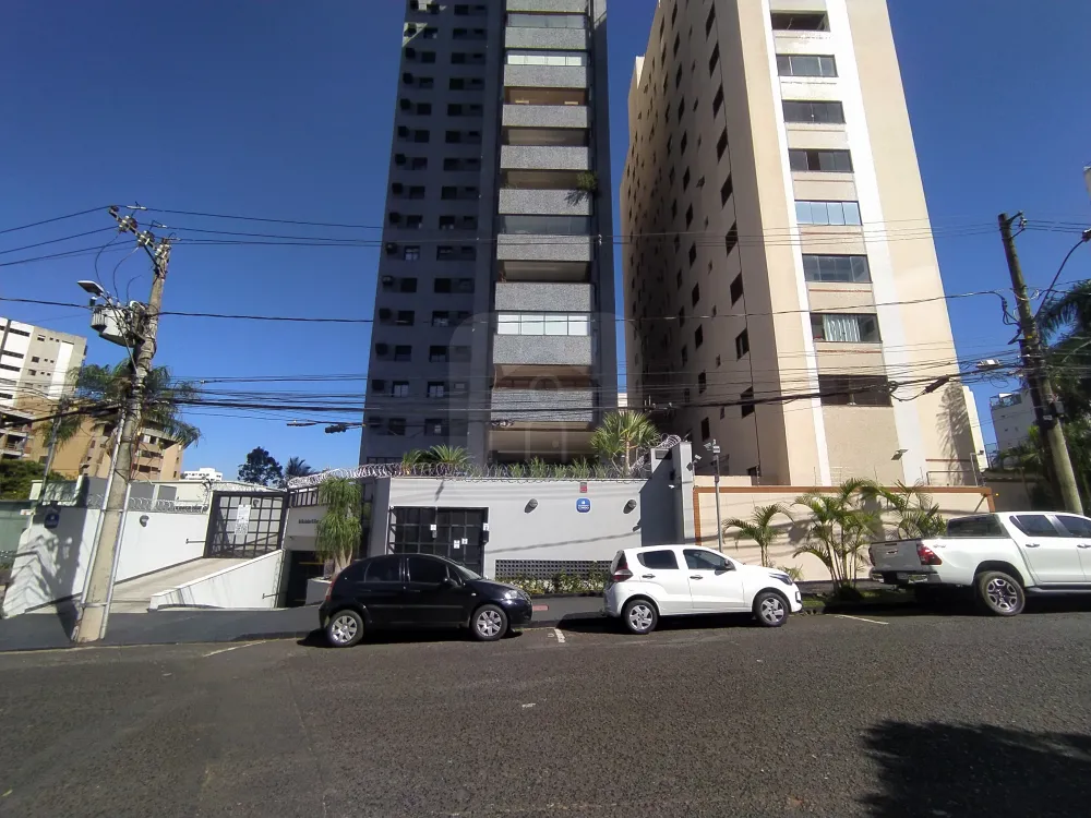 Alugar Apartamento / Padrão em Uberlândia R$ 5.000,00 - Foto 1