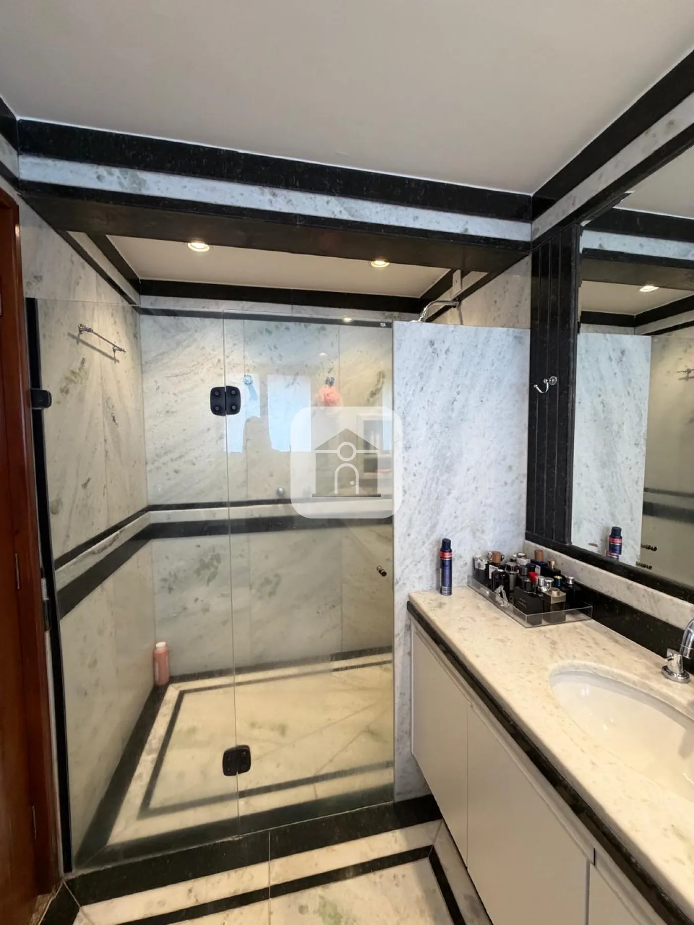 Alugar Apartamento / Padrão em Uberlândia R$ 5.000,00 - Foto 48