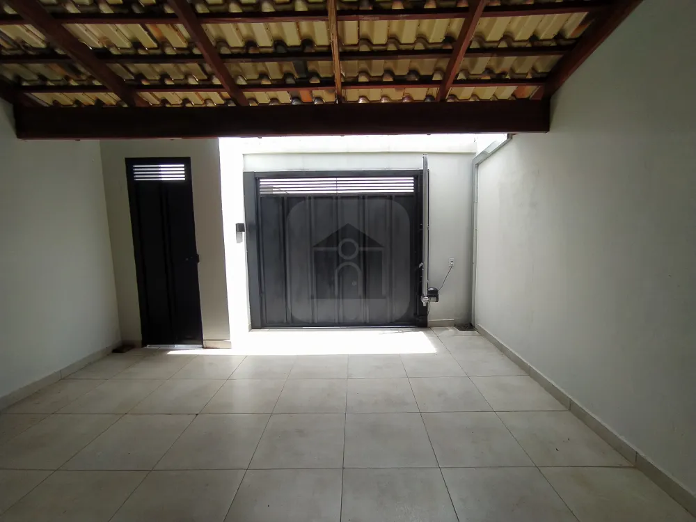 Alugar Casa / Padrão em Uberlândia R$ 1.800,00 - Foto 18